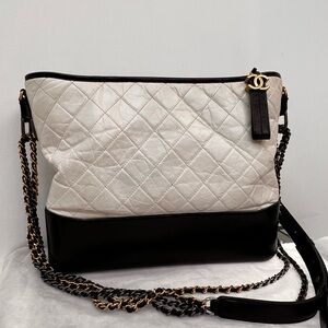 Chanel White and Black Quilted Women's Bag
